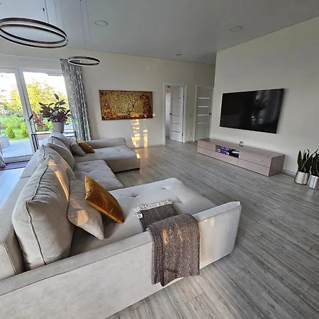 Pavilnis House Ferienhaus Wilna